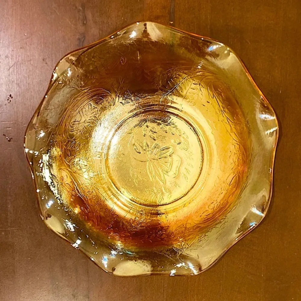 Jeanette Glass Floragold Ruffled Bowl - Picture 4 of 5